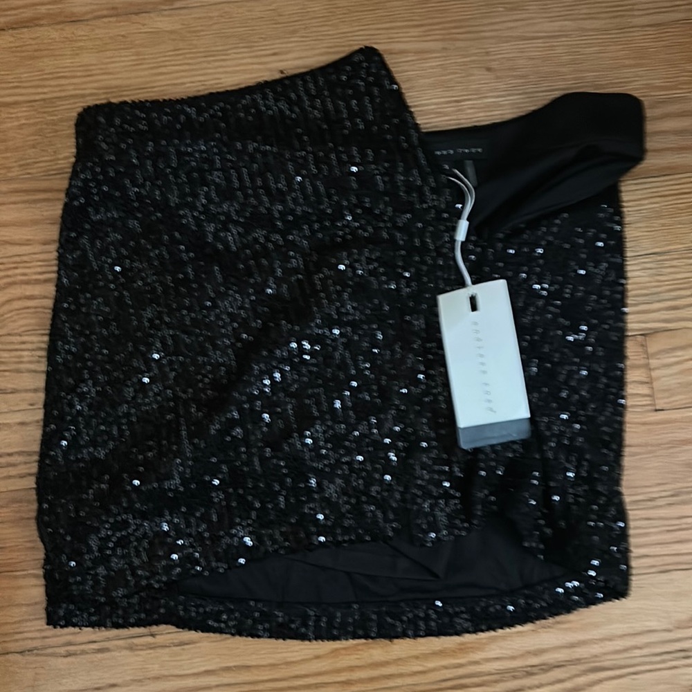 Endless rose sequin skort size small